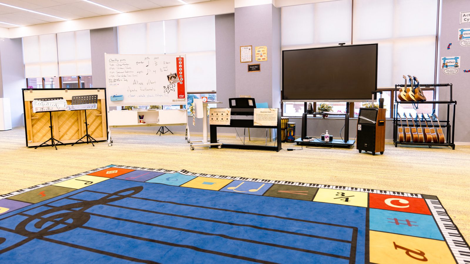 Performing Arts Room 表演艺术教室